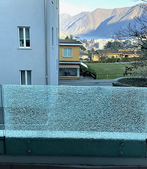 Breganzona sostituzione vetro balaustra scoppiato